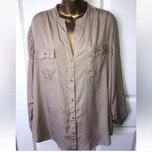 Nine West tan polyester Button up Blouse- Size xl womans roll up sleeve